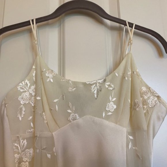Flora Nirooz Embroidered Satin Nightgown Long Light Cream Size Large - Picture 3 of 13